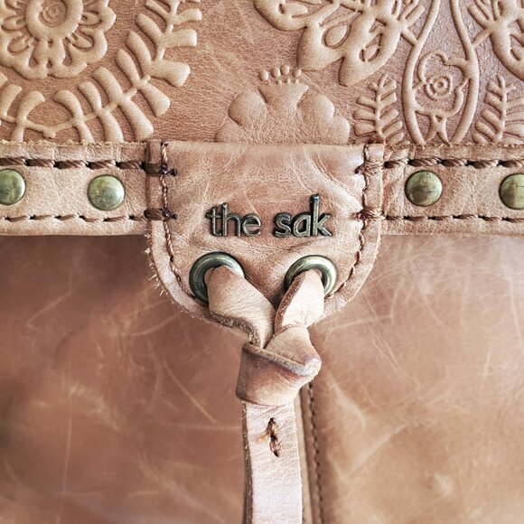 The Sak Ventura convertible backpack in tan/brown Embosses leather - Picture 8 of 14